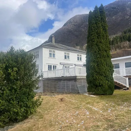 12 Person In Masfjordnes Nyaraló
